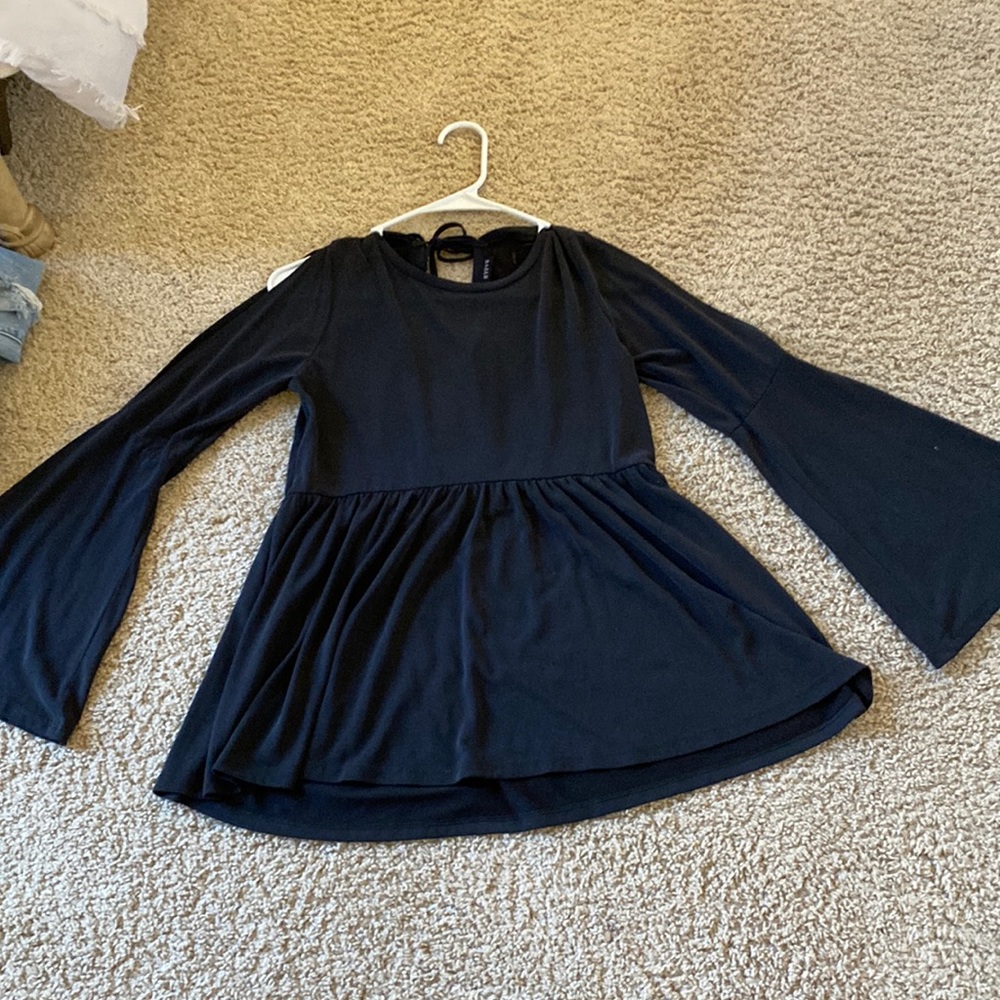 Womens Medium Black Top